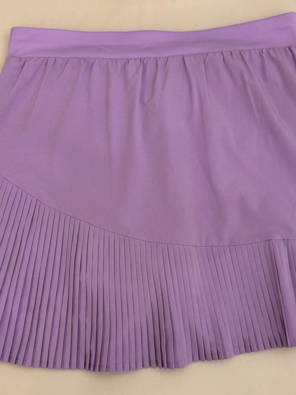 SPANX Get Moving Pleated Skort in a beautiful lavender purple, women’s Medium
